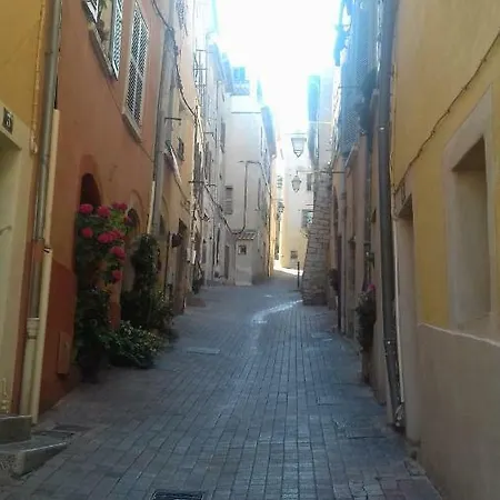 L'emilia Hyeres